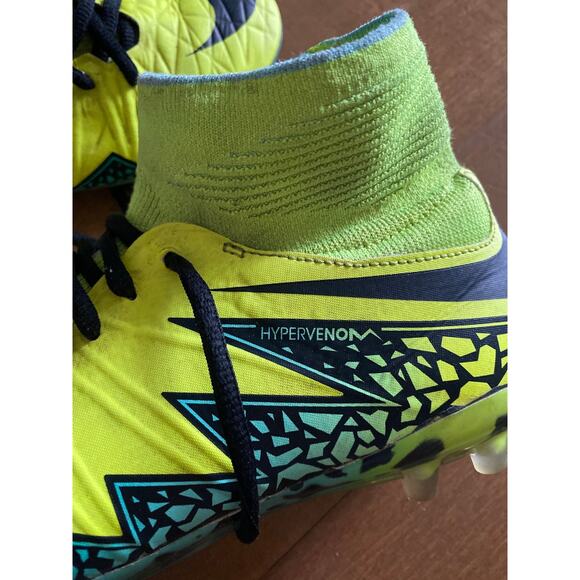 Nike Hypervenom Phantom II FG Volt/Black/Hyper Turquoise youth size 5.5 - Picture 10 of 12